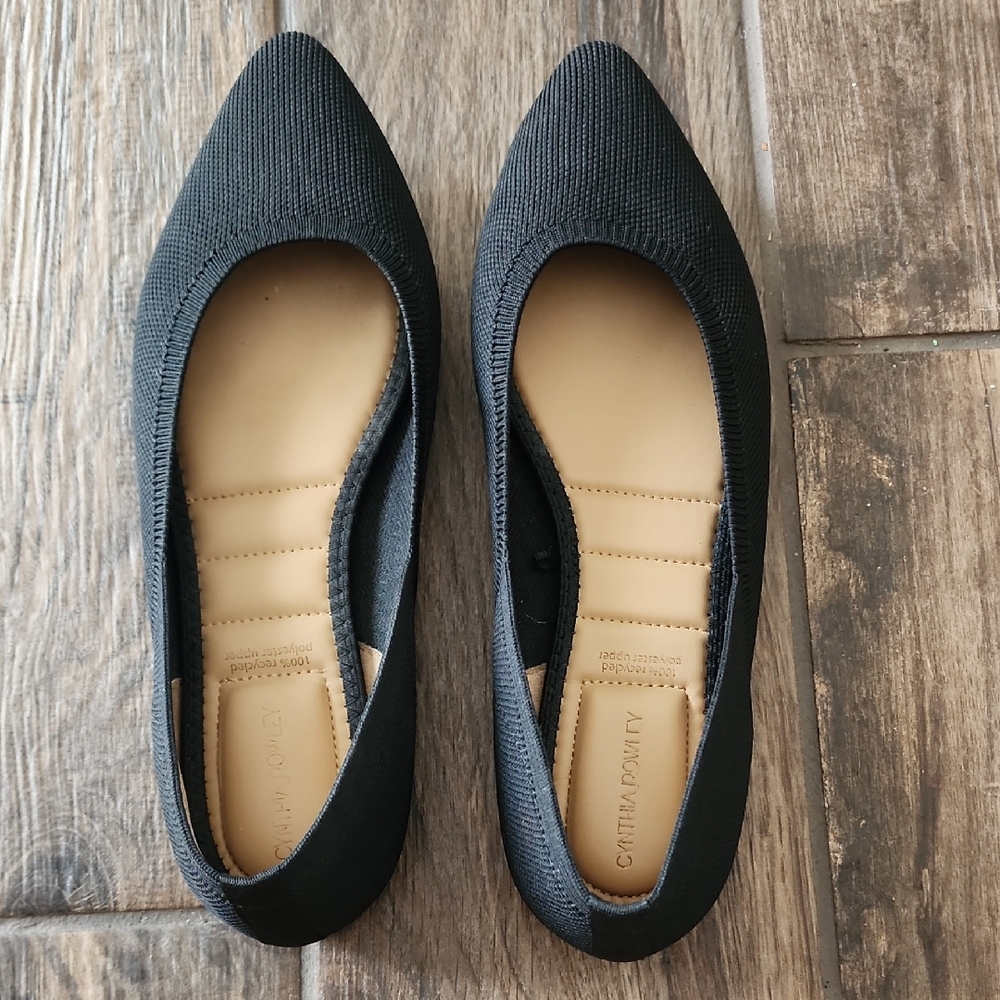 Cynthia Rowley Flats Size 8